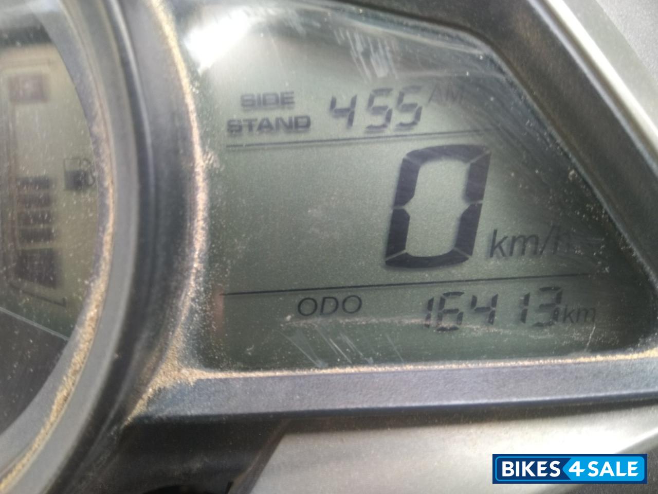 Bajaj Pulsar RS 200 ABS