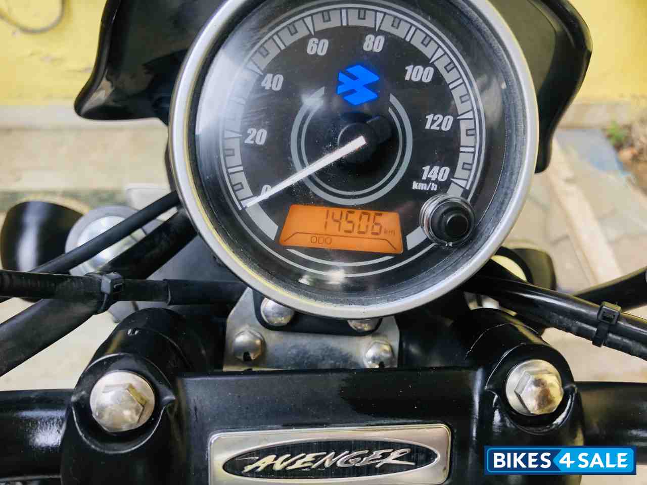 Bajaj Avenger Street 180