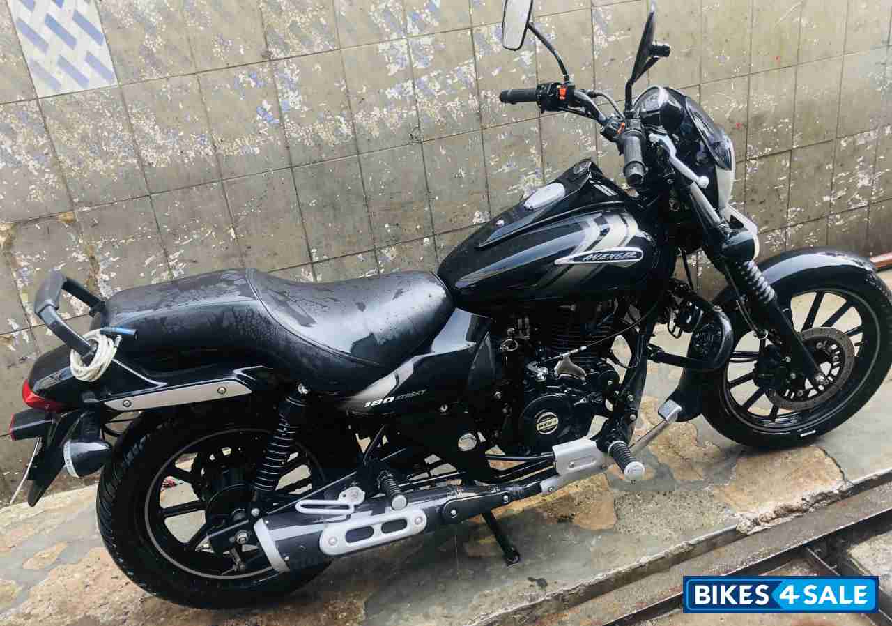 Bajaj Avenger Street 180
