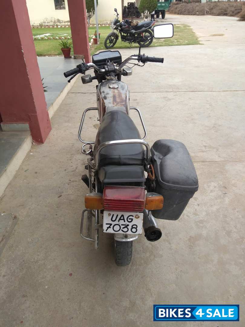Black Bajaj KB 100
