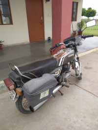 Black Bajaj KB 100