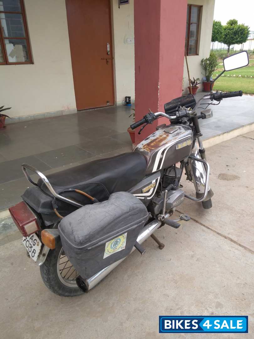 Black Bajaj KB 100 Black Bajaj KB 100