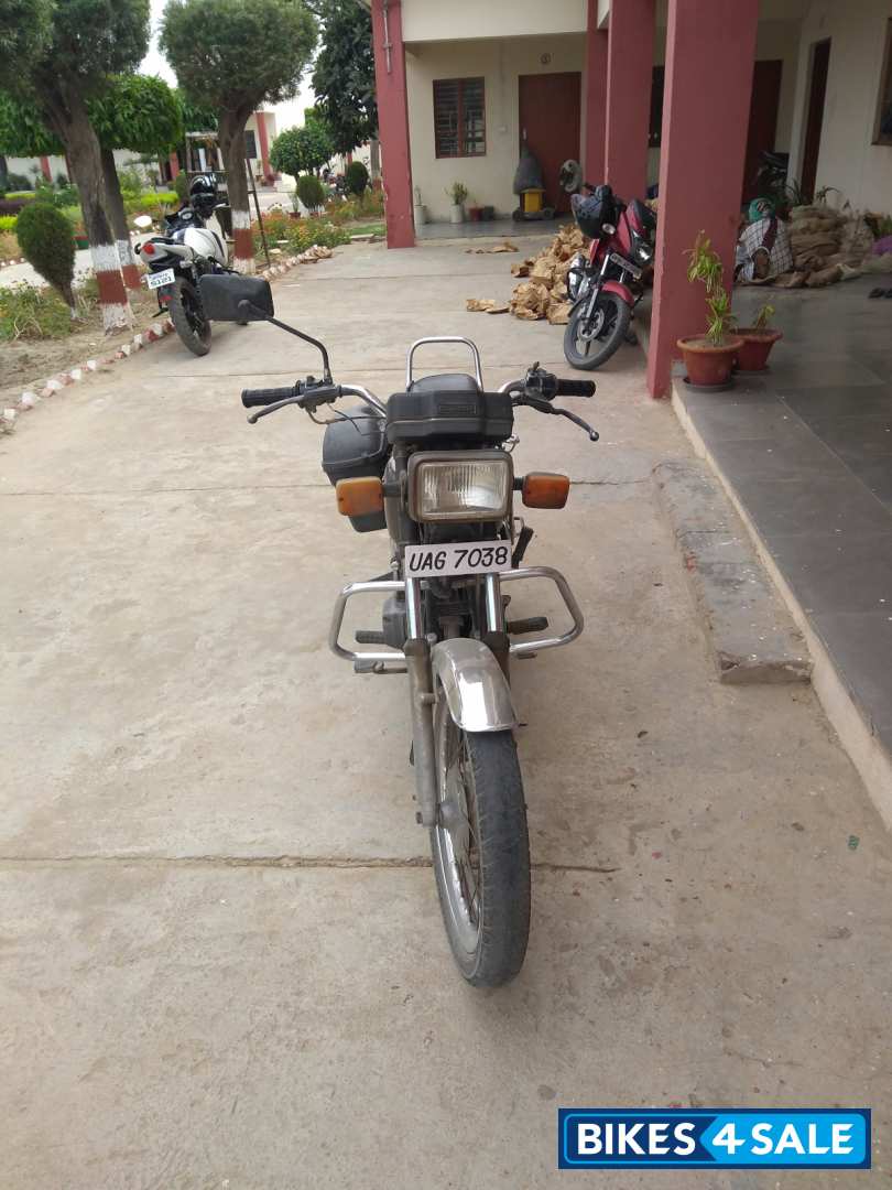 Black Bajaj KB 100 Black Bajaj KB 100