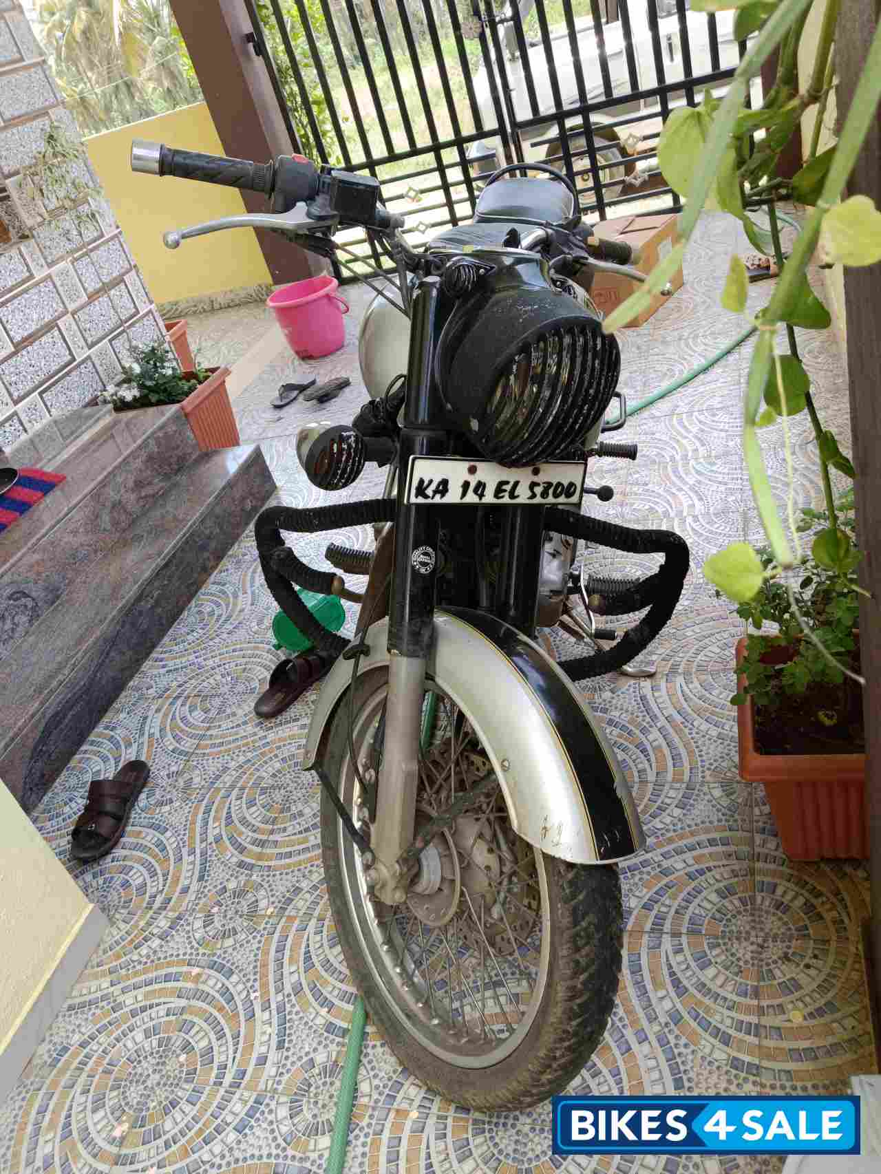 Royal Enfield Classic 500