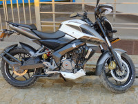 Bajaj Pulsar 200 NS ABS