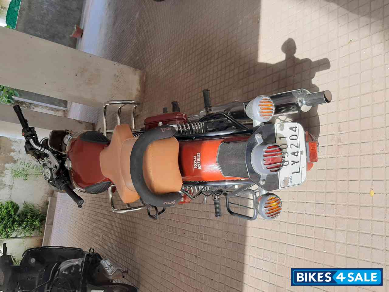 Chestnut Royal Enfield Classic 350 Chestnut Royal Enfield Classic 350