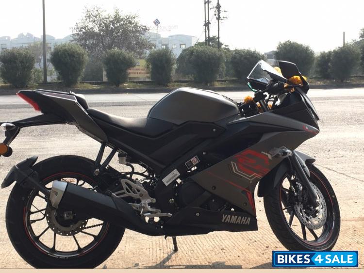 Grey N Black Yamaha YZF R15 V3