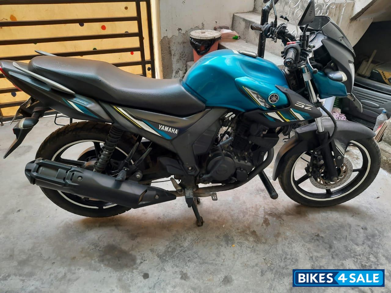 Cyan Metalic 6 Yamaha SZ-RR V2