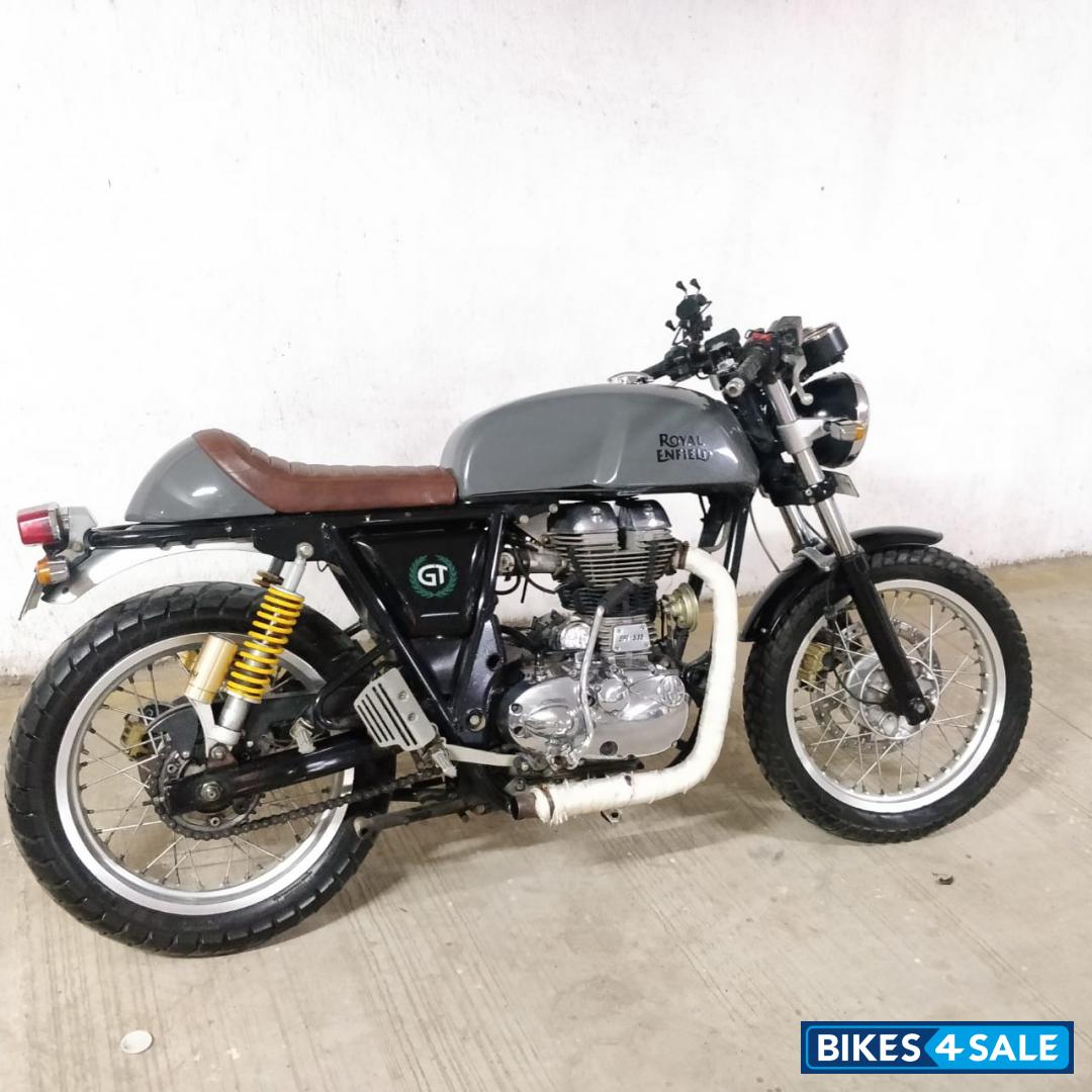 Black Royal Enfield Continental GT 535