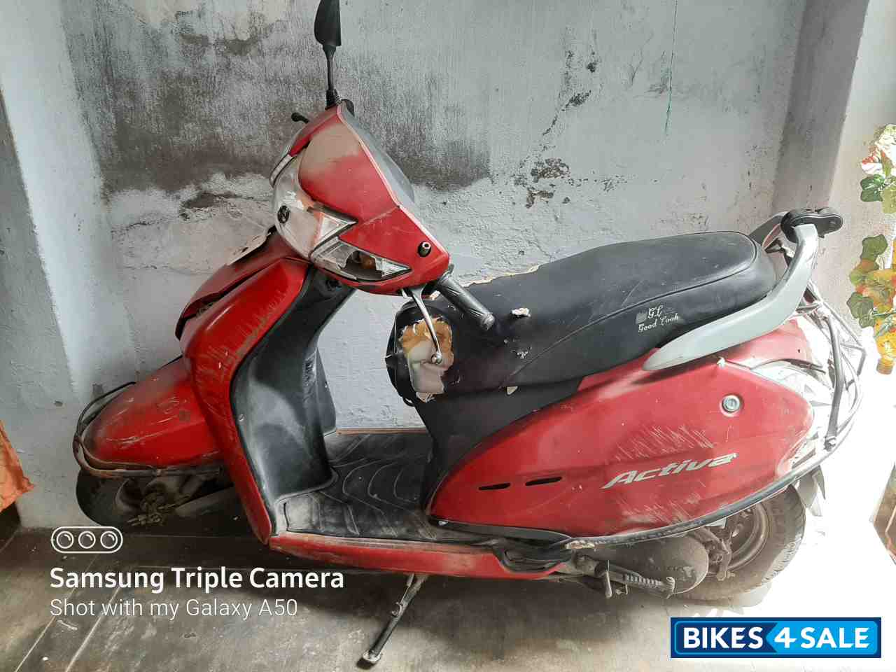 Red Honda Activa