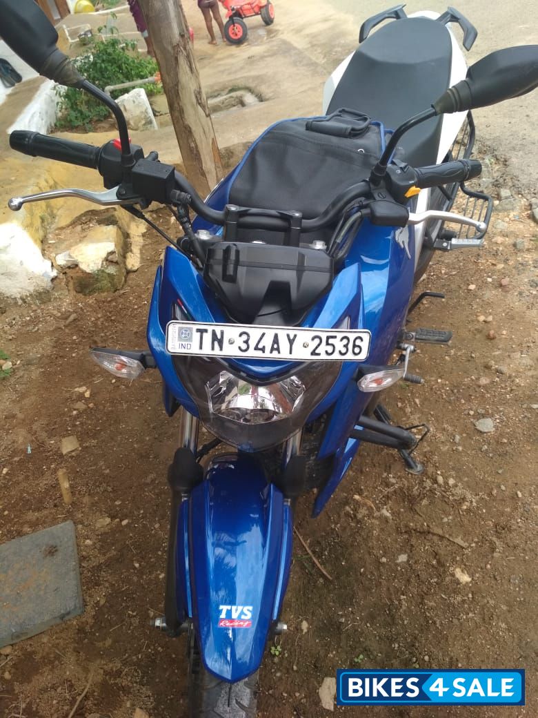 Blue TVS Apache RTR 160 4V