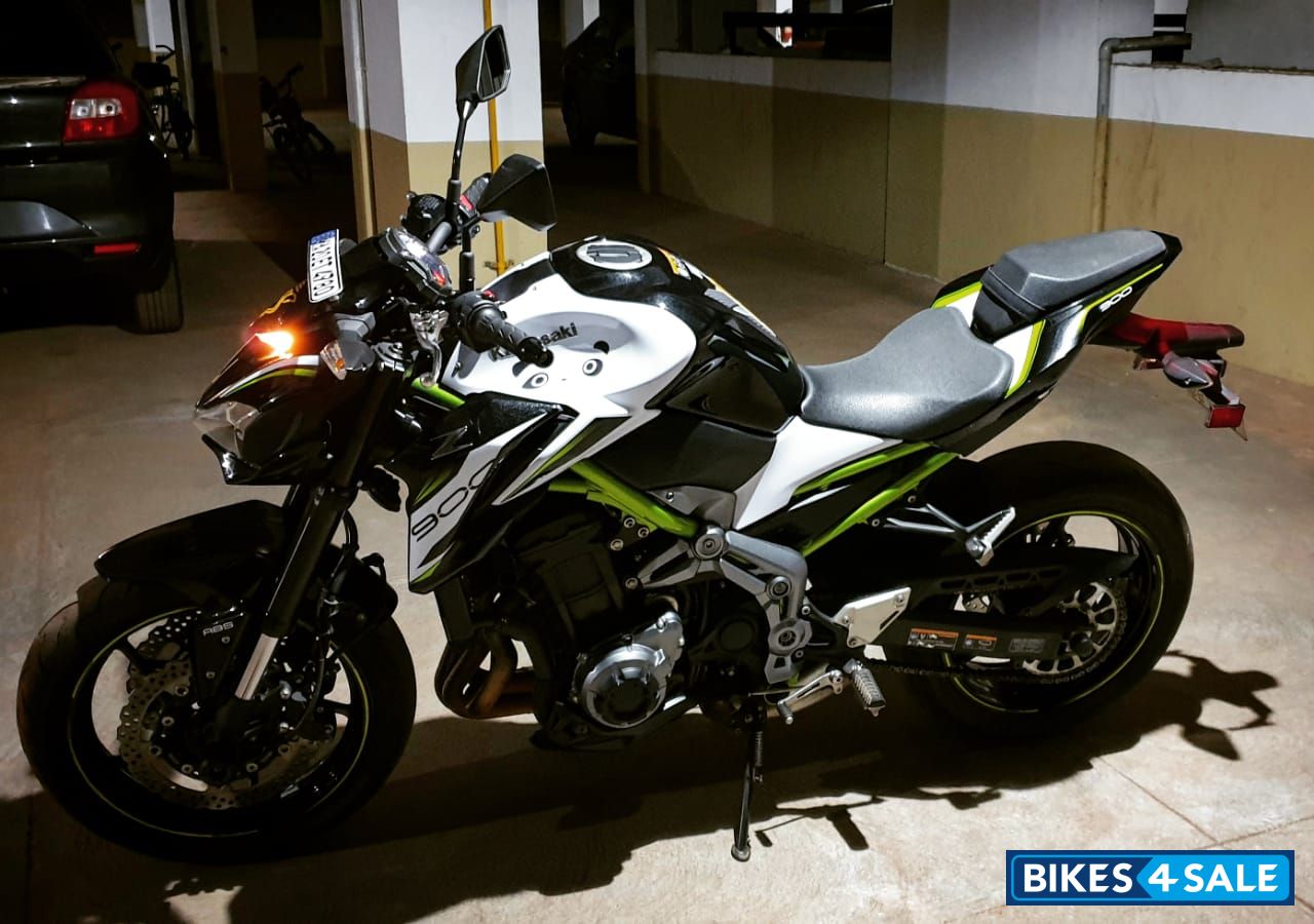 White Kawasaki Z900 ABS