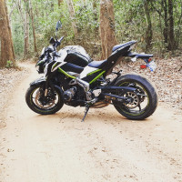 White Kawasaki Z900 ABS