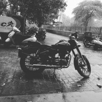 Black Royal Enfield Bullet Standard 350