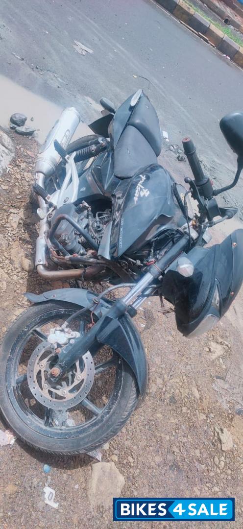Black Bajaj Pulsar 200 DTSi