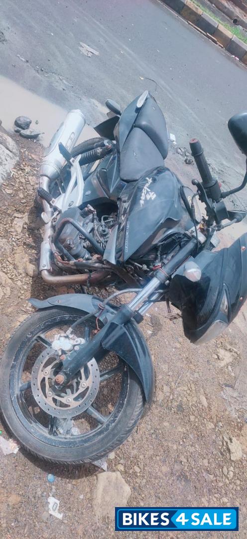 Black Bajaj Pulsar 200 DTSi