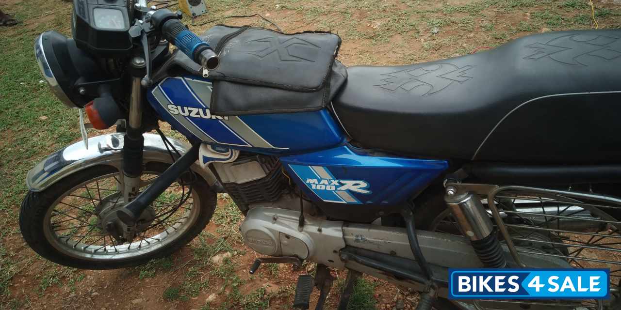 Suzuki MAX 100R