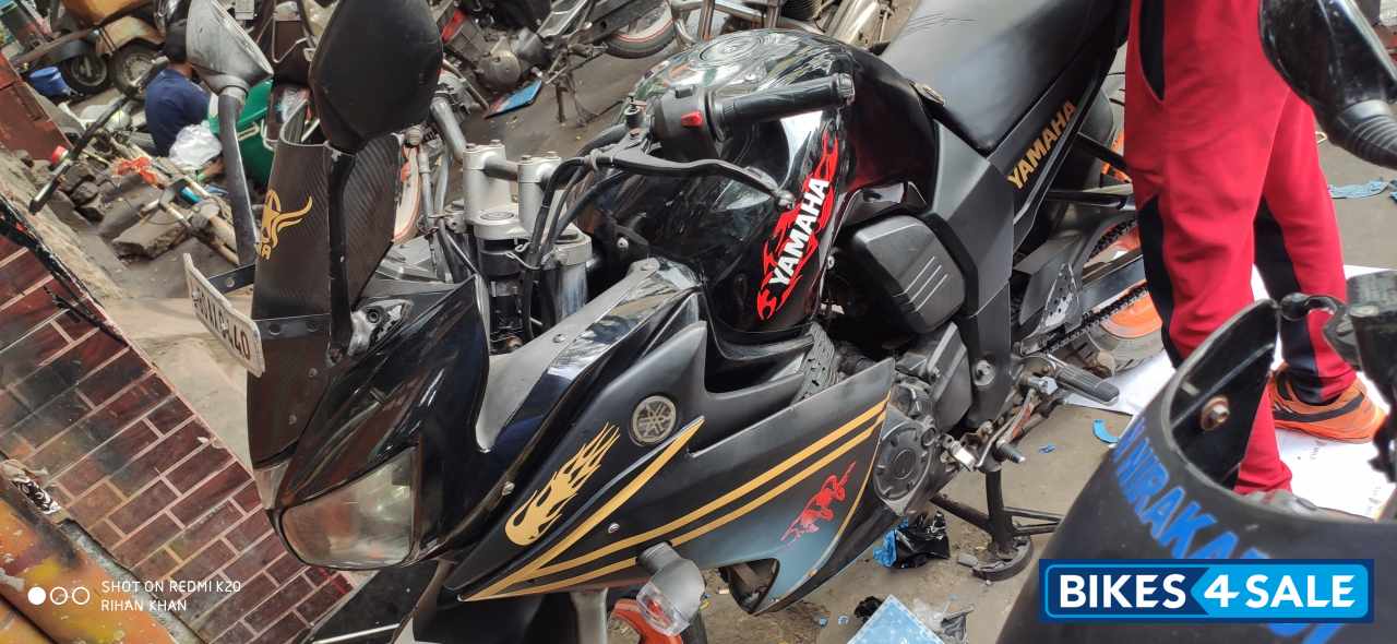 Black Yamaha Fazer