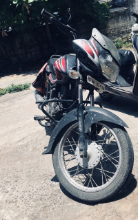 Black Bajaj Discover 100