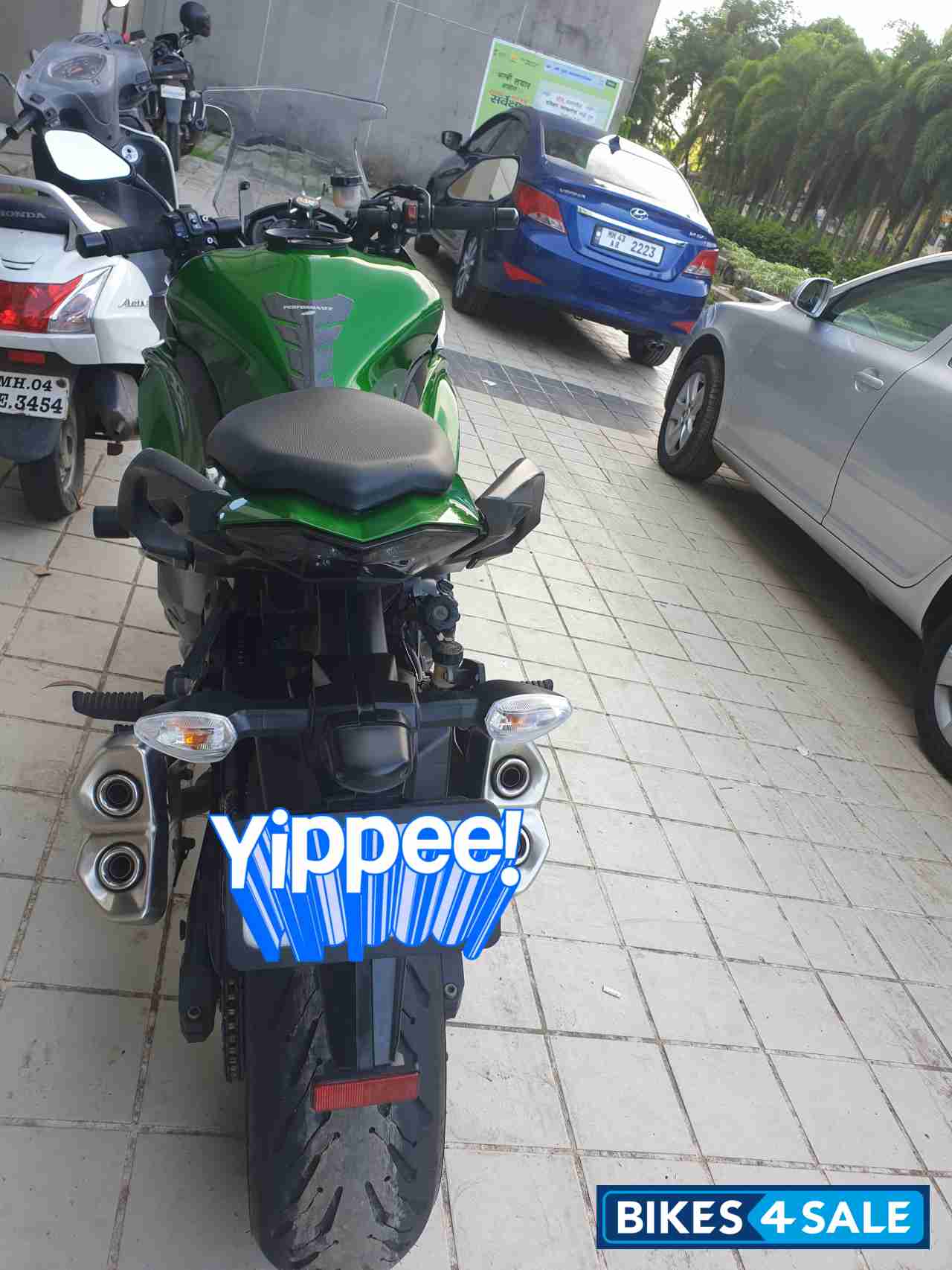 Green Kawasaki Z1000SX