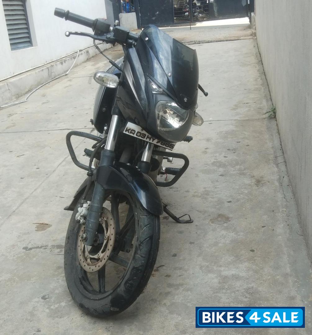 Black Bajaj Pulsar 180 DTSi