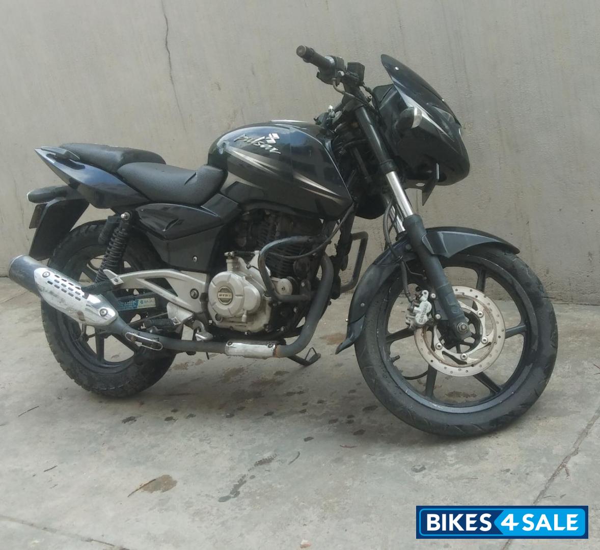 Black Bajaj Pulsar 180 DTSi