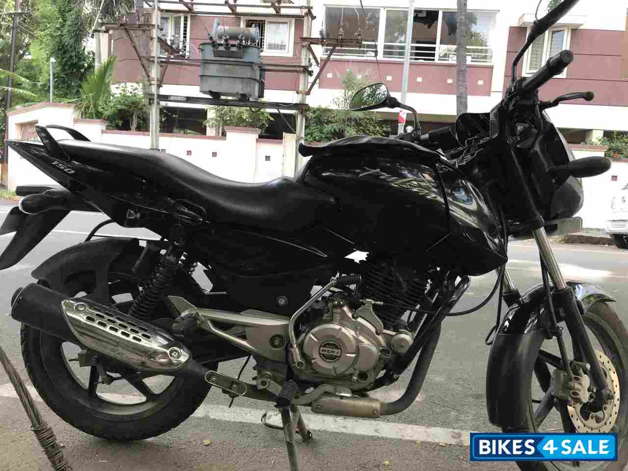 Black Bajaj Pulsar 150 DTSi