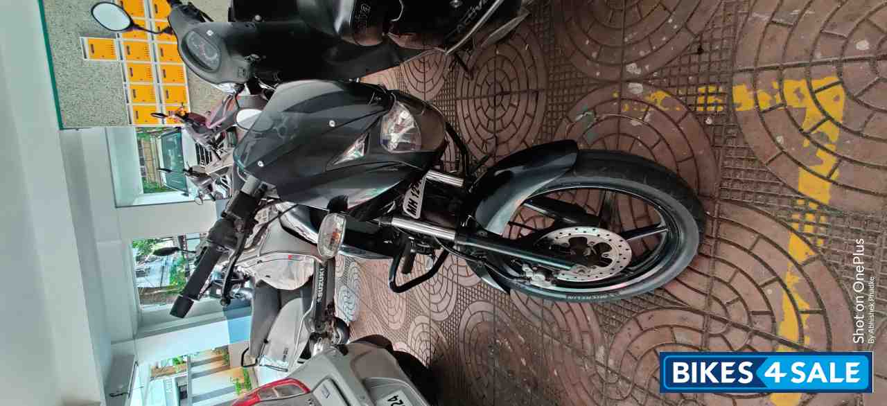 Black Bajaj Pulsar 150 Classic Black Bajaj Pulsar 150 Classic