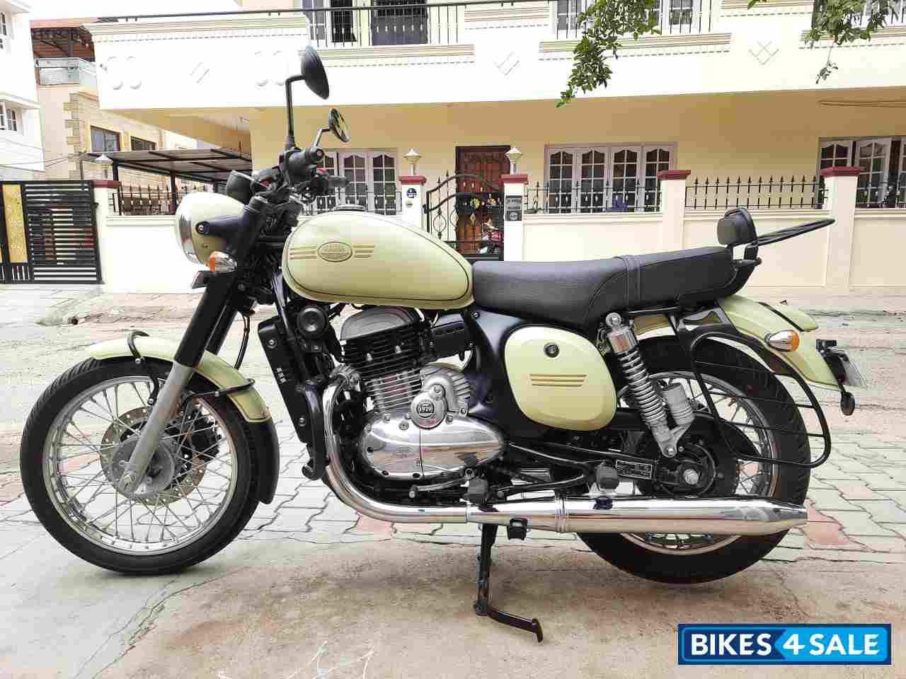 Lumous Lime Jawa forty two Dual Channel ABS