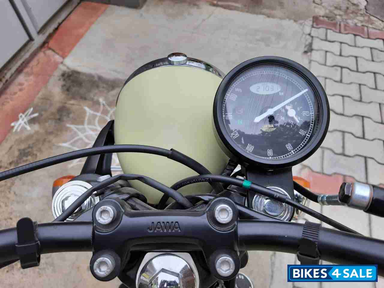 Lumous Lime Jawa forty two Dual Channel ABS