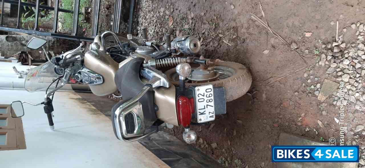 Bajaj Avenger Cruise 220 Bajaj Avenger Cruise 220