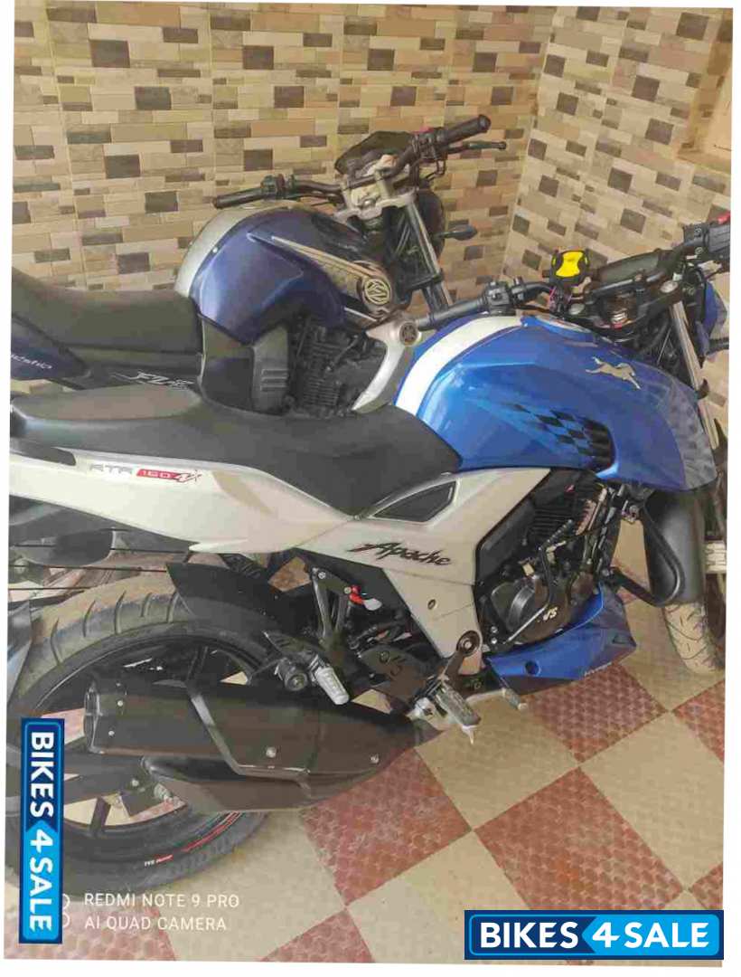 TVS Apache RTR 160 4V