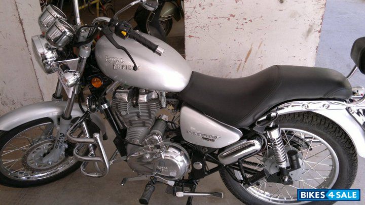 Silver Royal Enfield Thunderbird TwinSpark 350