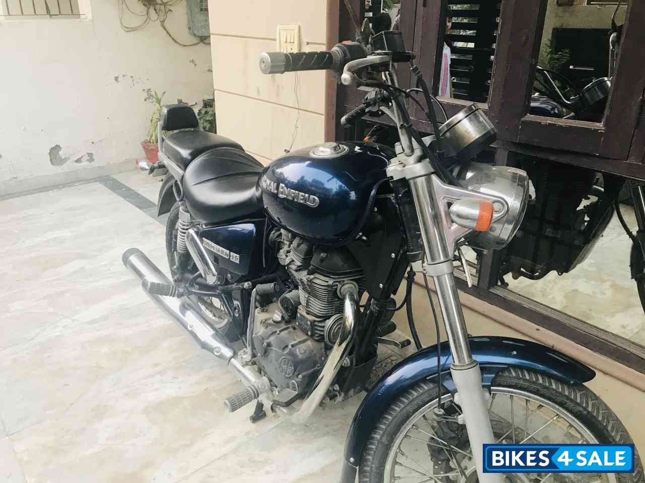 Marine Royal Enfield Thunderbird 350 Marine Royal Enfield Thunderbird 350