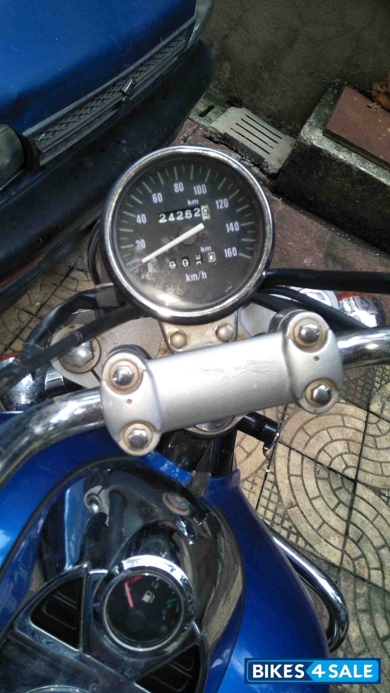 Bajaj Avenger 200 DTS-i