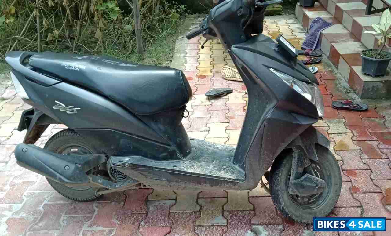 Used 2017 model Honda Dio for sale in Nagaon. ID 271605. Grey colour