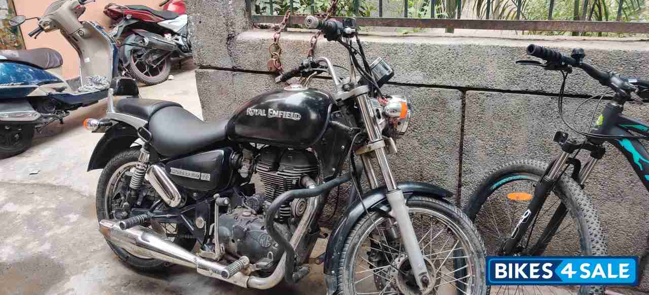 Matt Black Royal Enfield Thunderbird 350