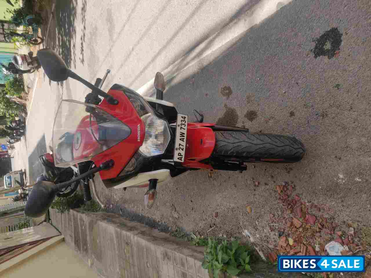 Honda CBR 150R Honda CBR 150R