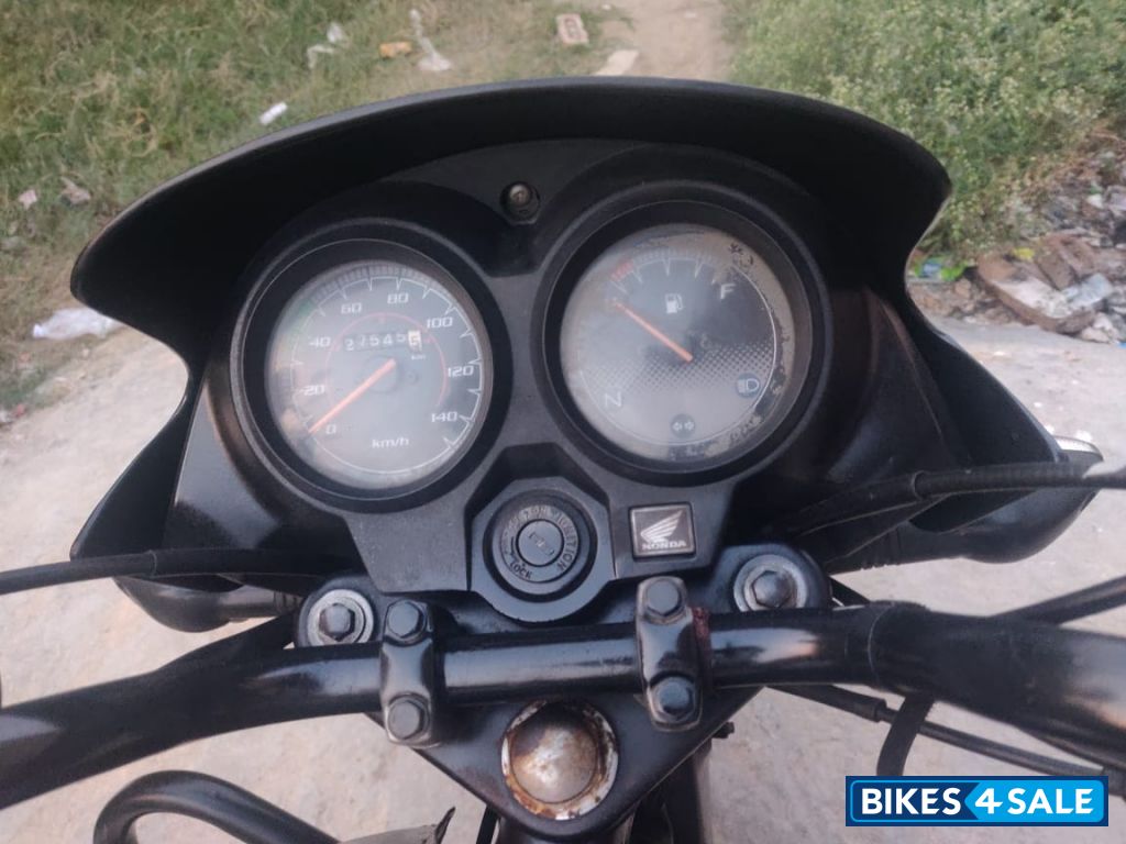 Black Honda Dream Yuga