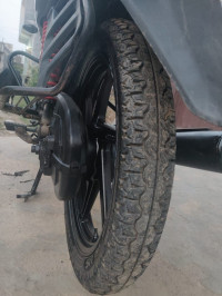 Black Honda Dream Yuga