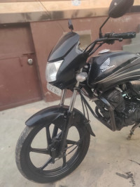 Black Honda Dream Yuga