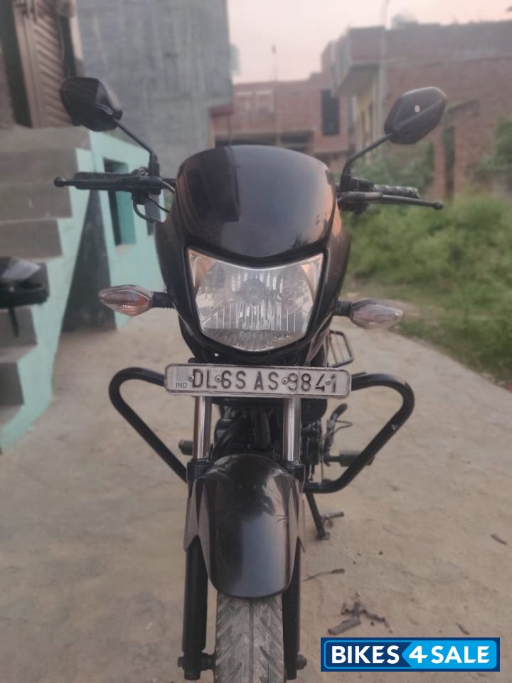 Black Honda Dream Yuga