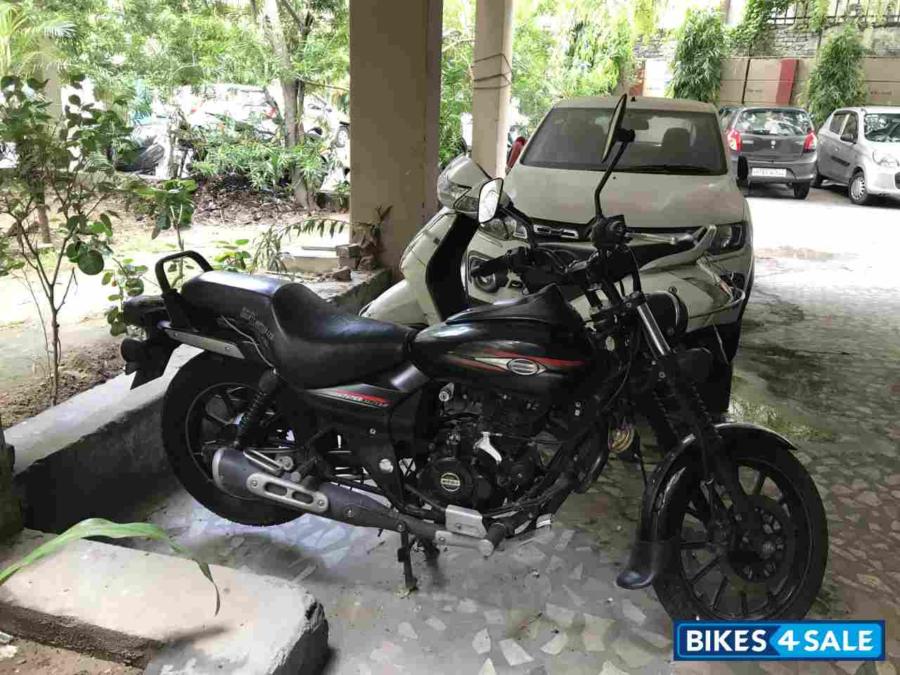 Bajaj Avenger Street 220