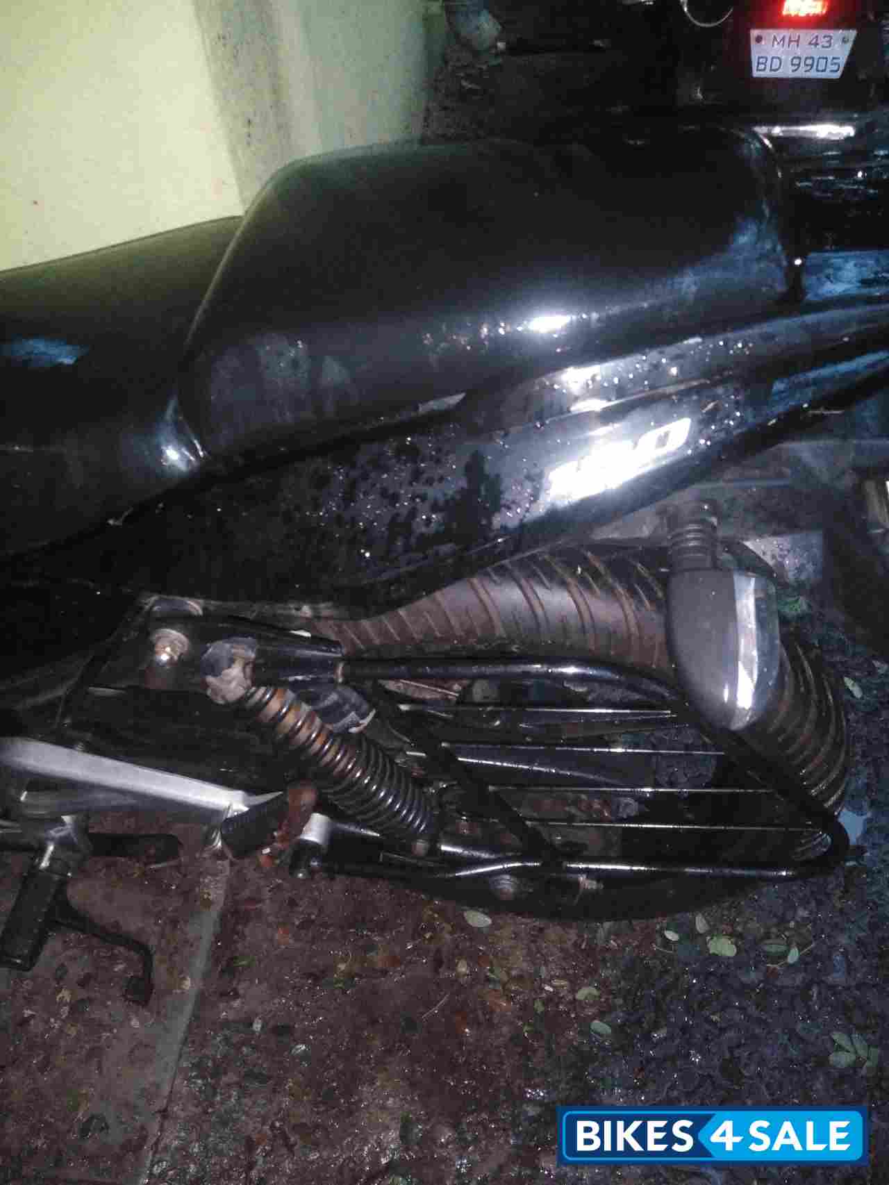 Black Bajaj Pulsar 180 DTSi