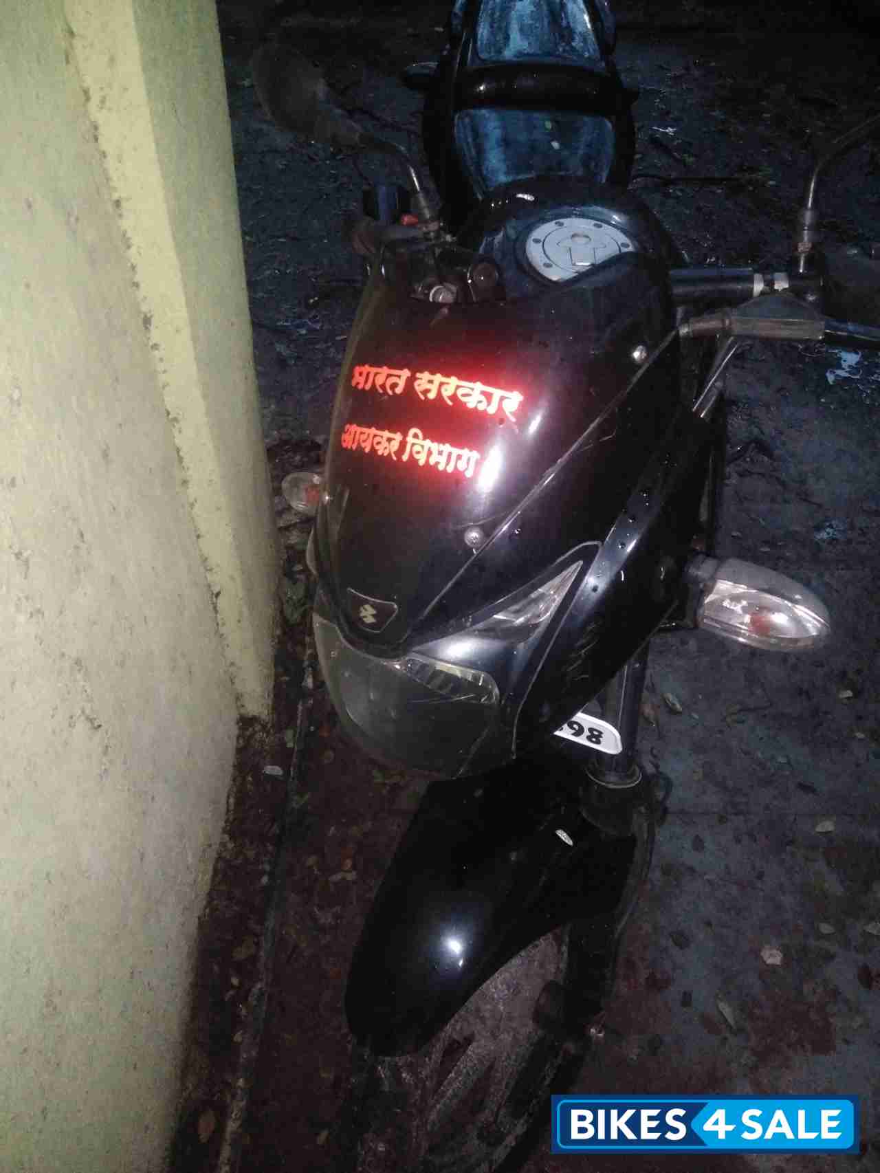 Black Bajaj Pulsar 180 DTSi