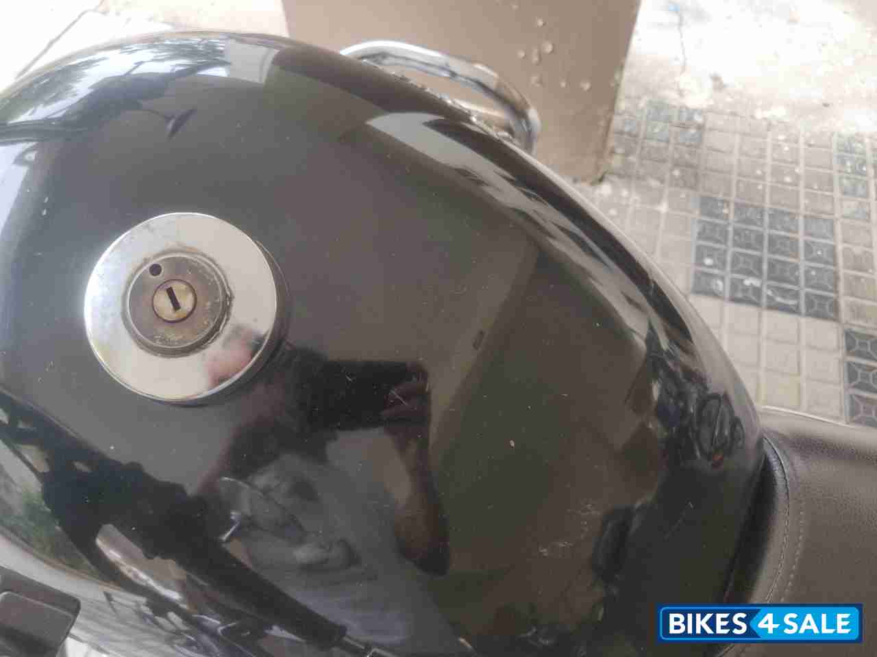 Black Royal Enfield Thunderbird TwinSpark 350