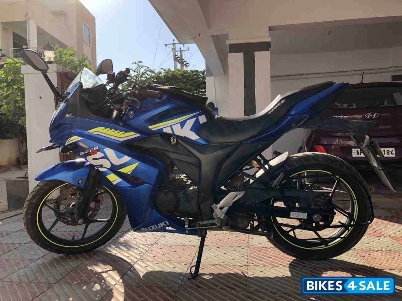 Blue Suzuki Gixxer SF Moto GP
