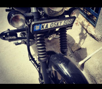 Black Bajaj Avenger Street 220 BS6