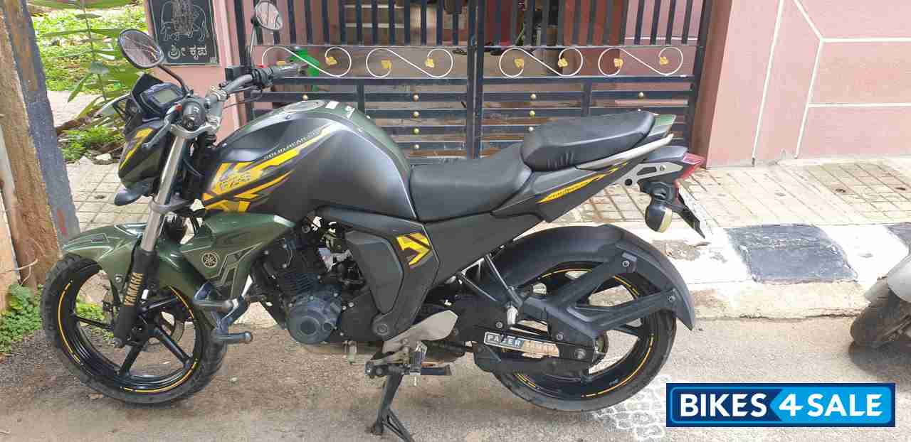 Matt Black And Green Yamaha FZ-S FI V2