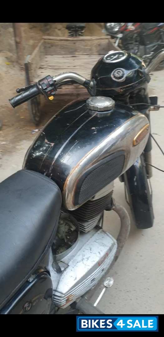 Ideal Jawa Yezdi Model B